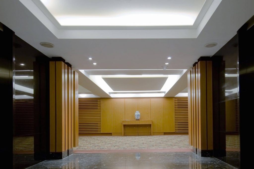 The advantages of contemporary indirect lighting coving for